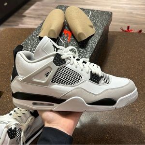 Jordan 4 Military Black